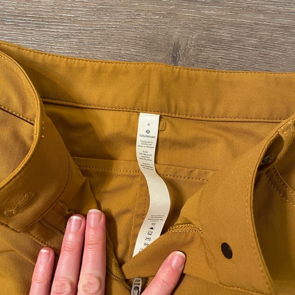 Lululemon size 4. Dress joggers - Picture 3 of 5